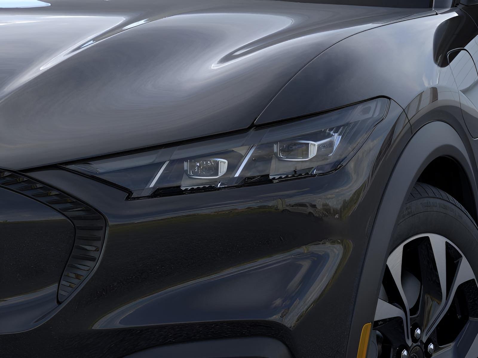 New 2026 Shadow Black Ford Select image 18