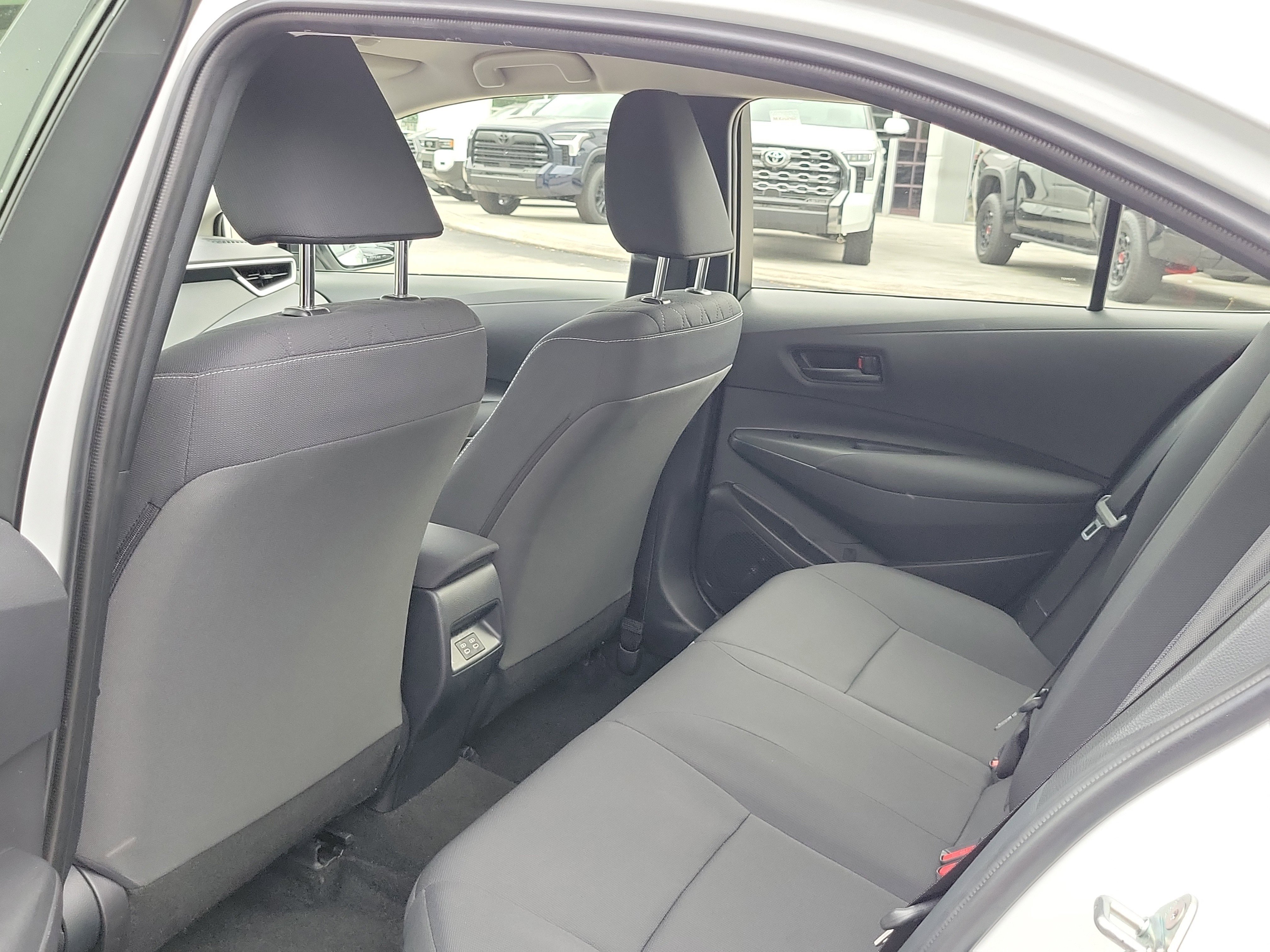 Used 2025 Ice Toyota Hybrid LE image 8
