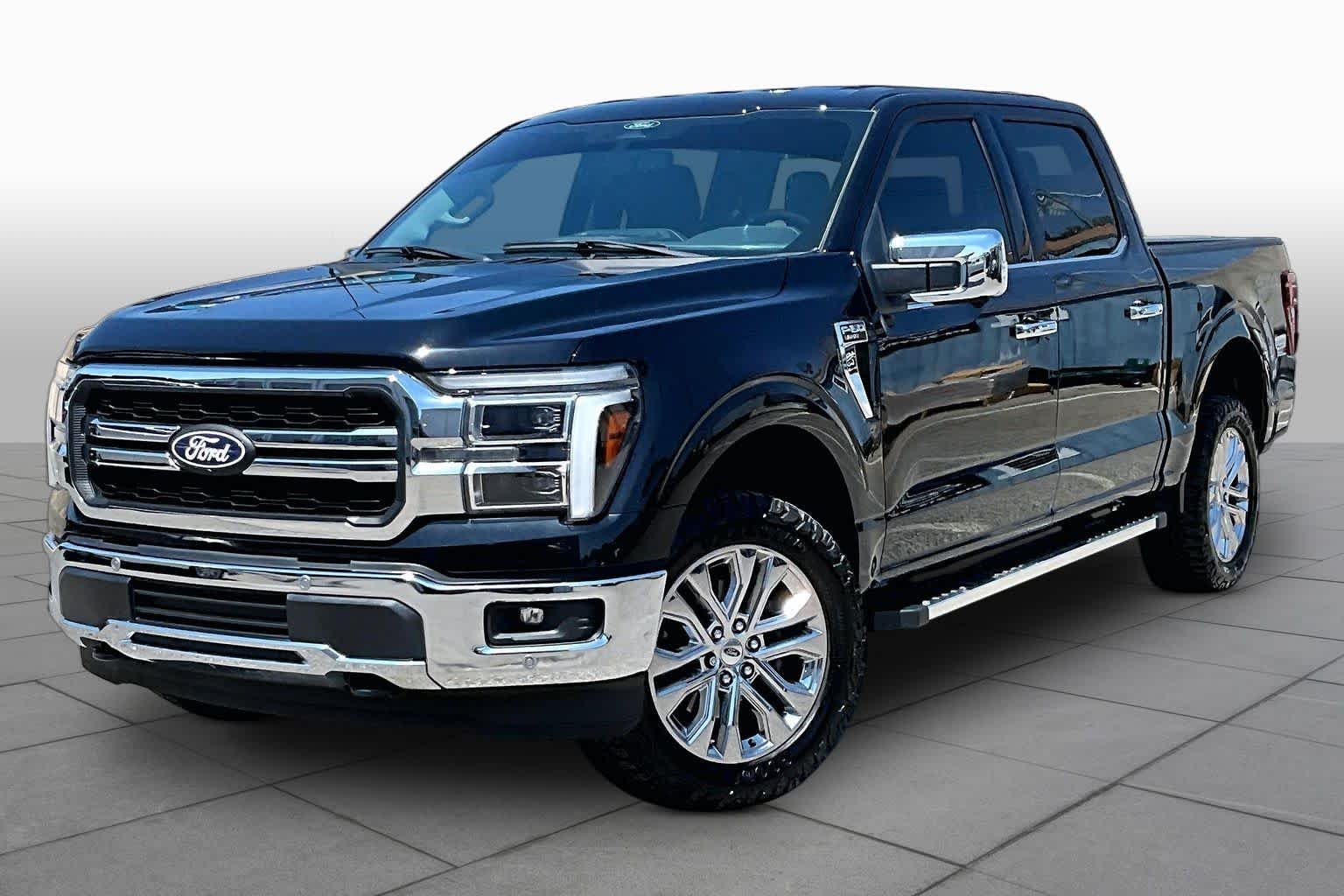 Used 2025 Agate Black Metallic Ford LARIAT image 37