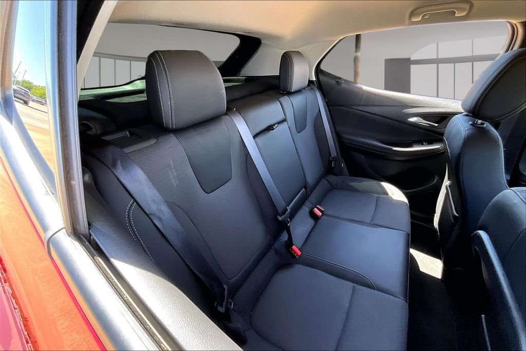 Used 2022 Red Buick Select image 29