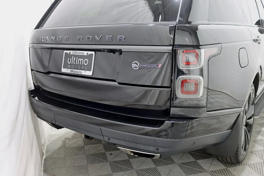 Used 2021  Land Rover SVAutobiography image 13