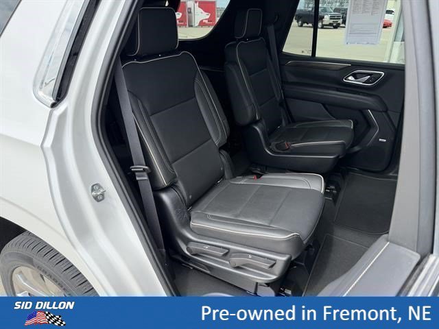 Used 2022 Iridescent Pearl Tricoat Chevrolet Premier image 10