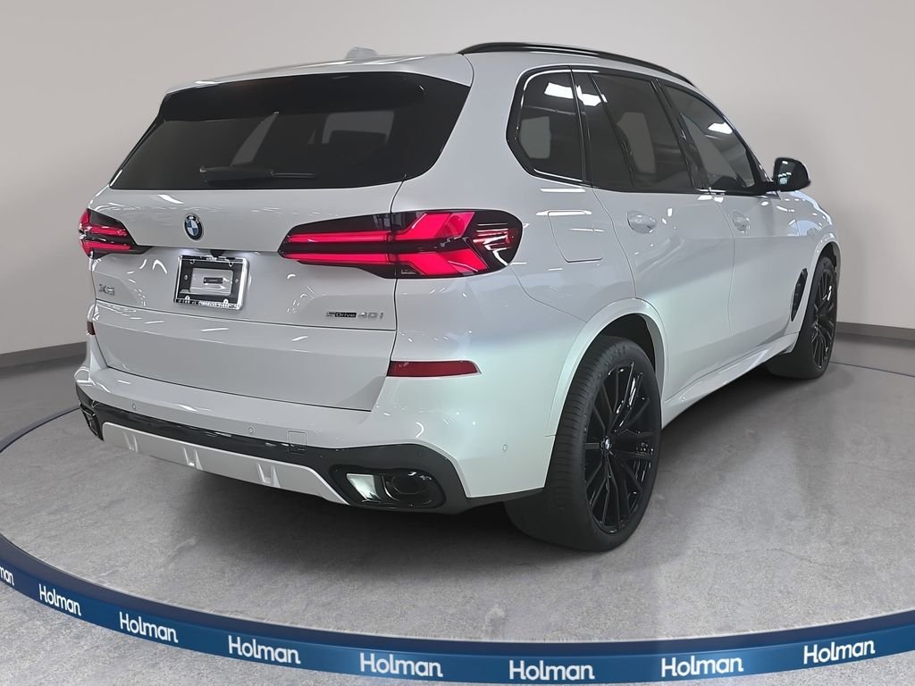 Used 2026 Mineral White Metallic BMW sDrive40i image 5