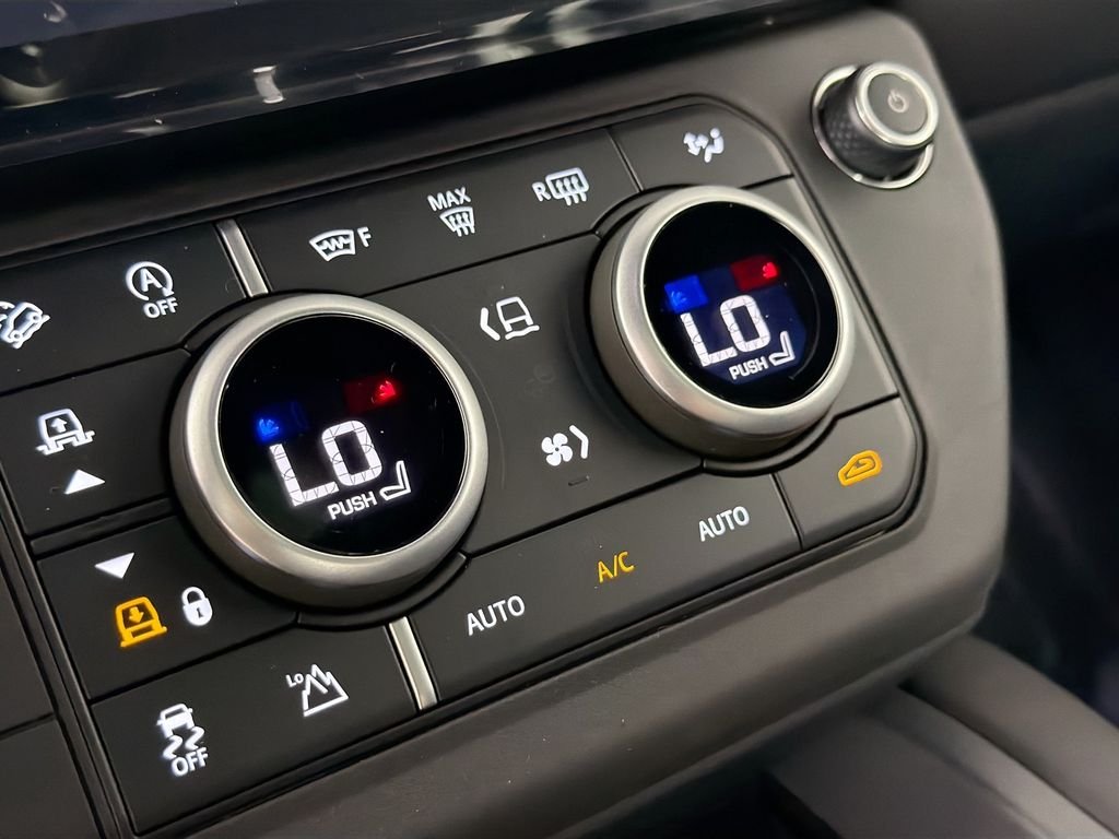 New 2026 Borasco Grey Land Rover X-Dynamic SE image 16