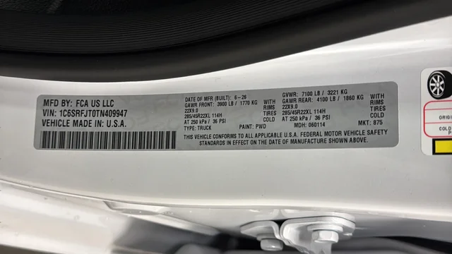 New 2026 Ivory White Tri-Coat Pearl-Coat Exterior Paint RAM Laramie image 28