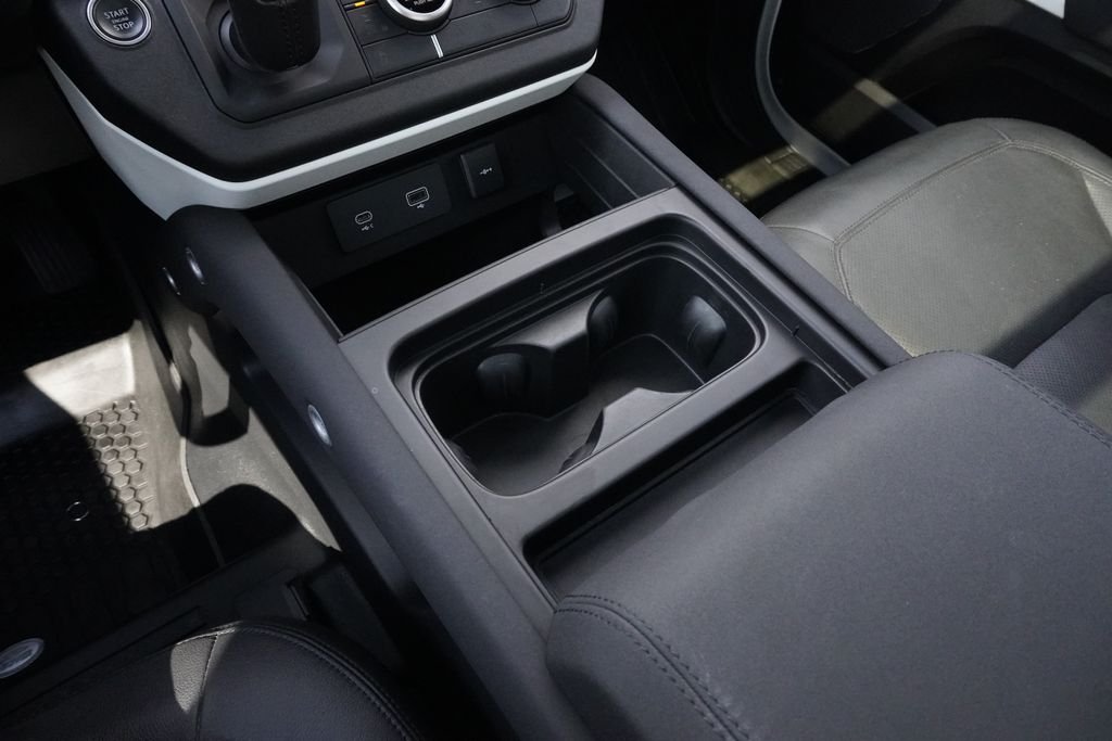Used 2023 White Land Rover S image 14