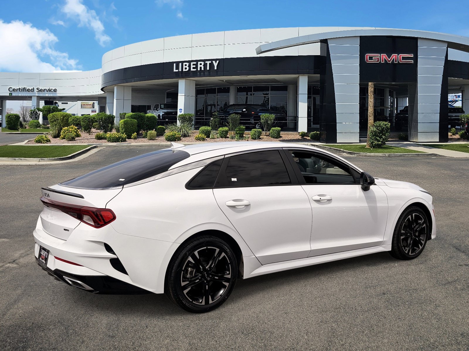 Used 2023 White Kia GT-Line image 3