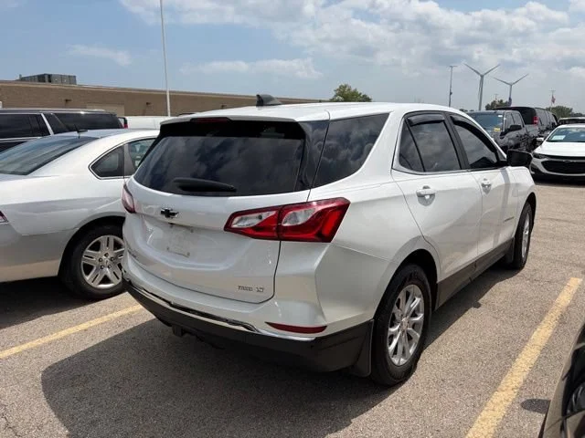 Used 2021 IRIDESCENT PEARL TRICOAT Chevrolet LT image 2