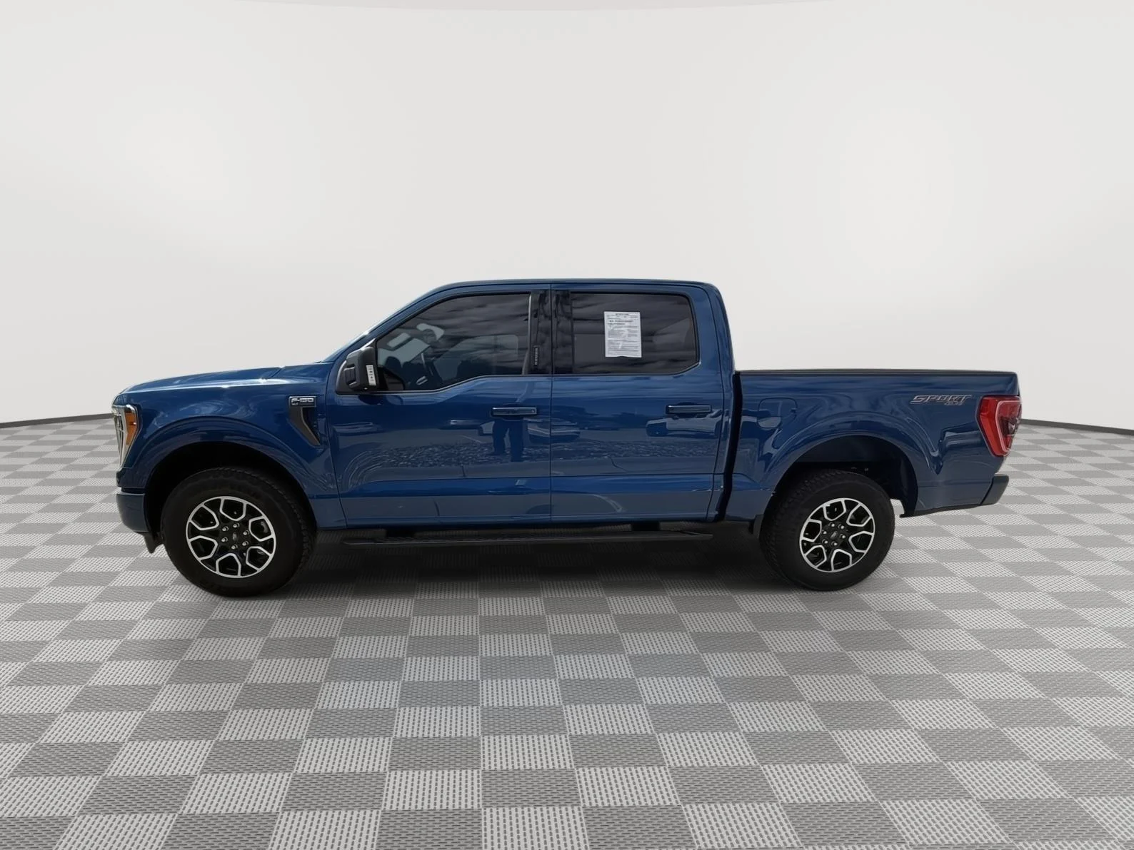 Certified Used 2023 Atlas Blue Ford XLT image 4
