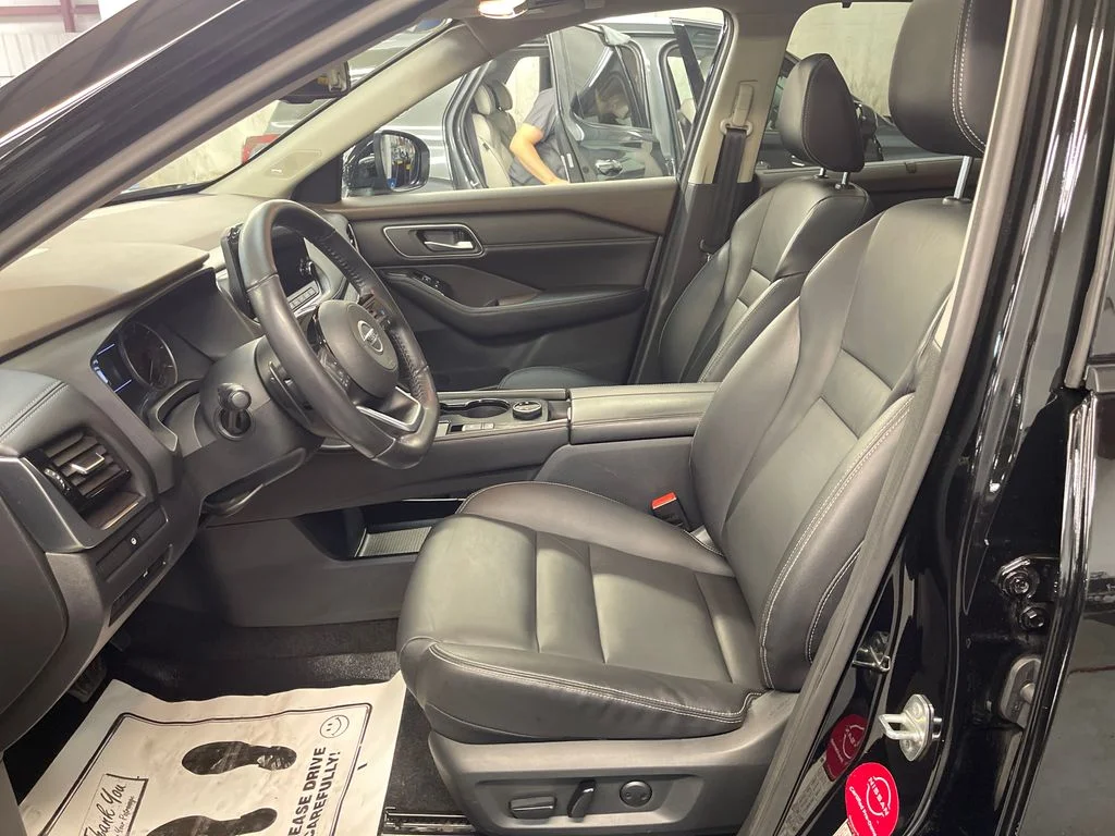 Used 2021 Black Nissan SL image 16