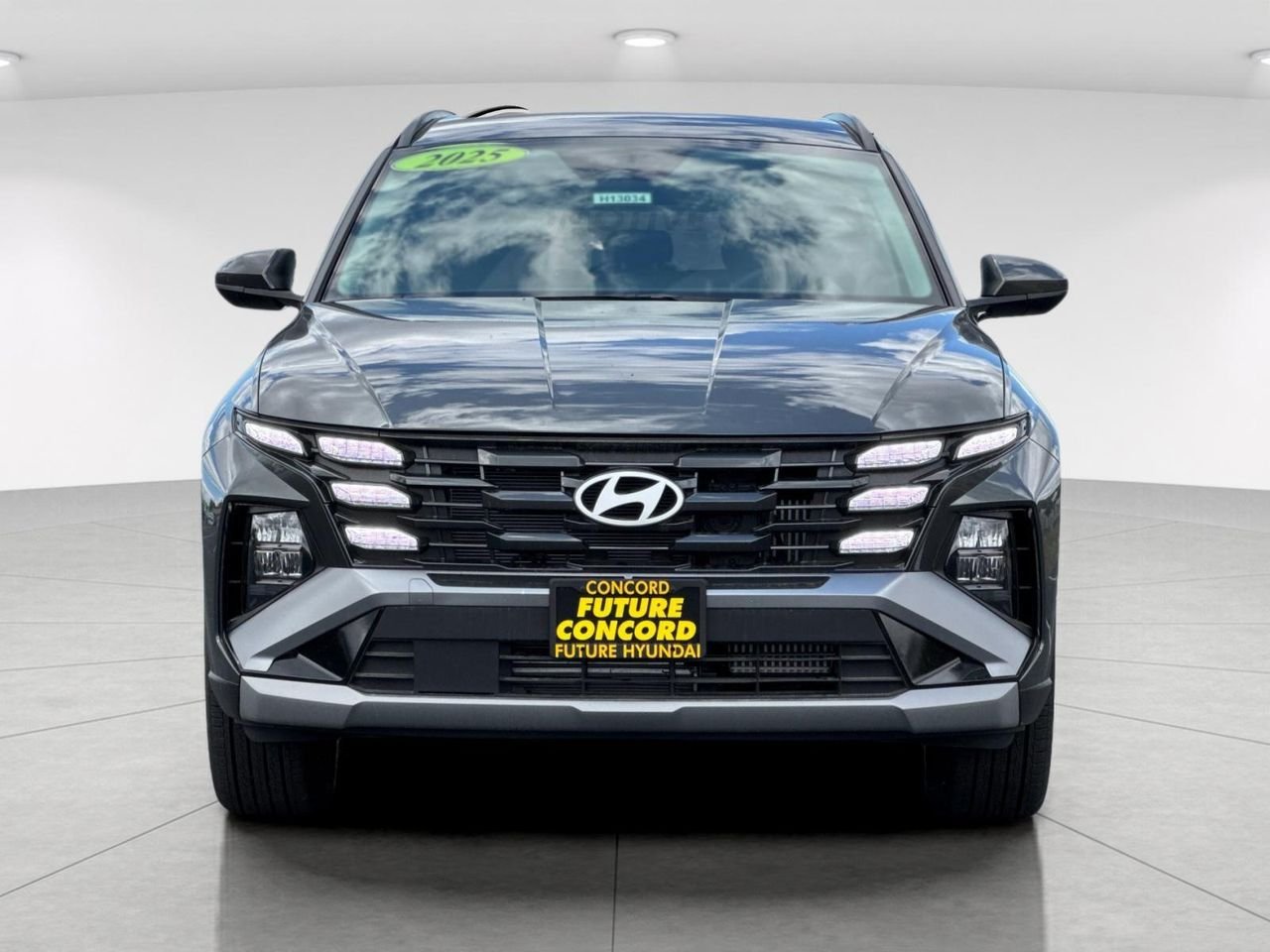 New 2025 Gray Hyundai SEL image 8