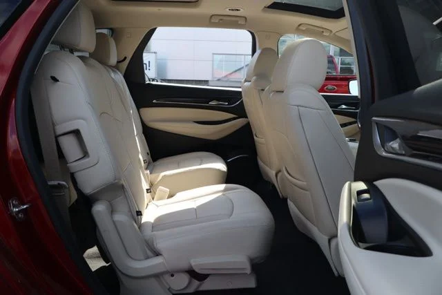 Used 2023 Red Buick Essence image 34