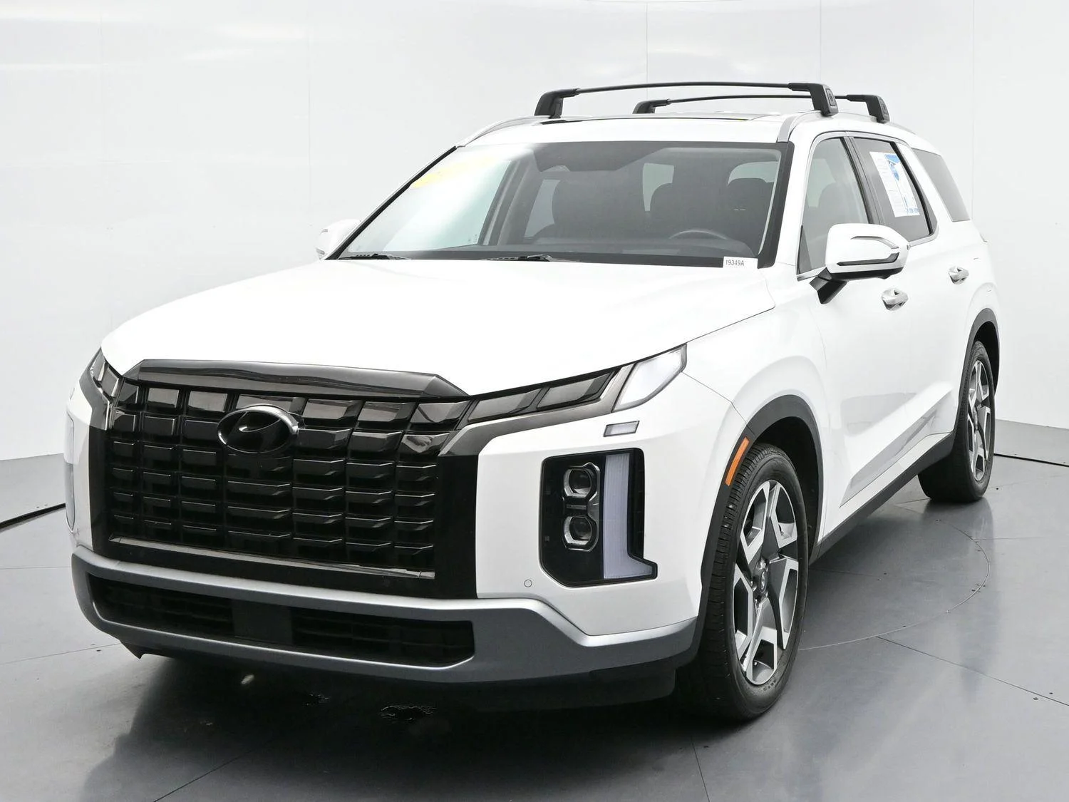 Used 2023 Hyper White Hyundai Limited image 3