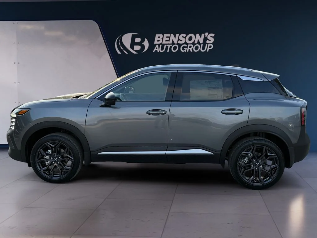 New 2027 Gray Nissan SR image 2