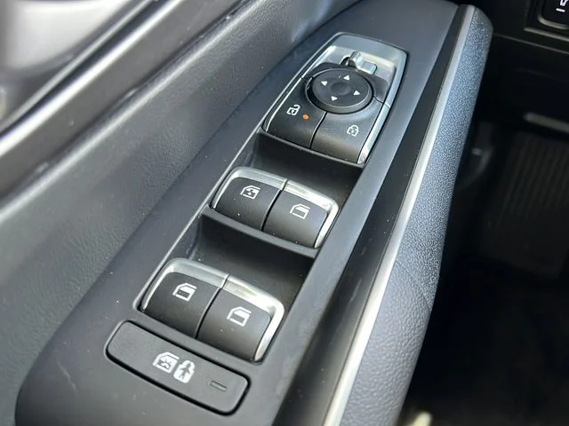 Used 2025 Black Kia S image 24
