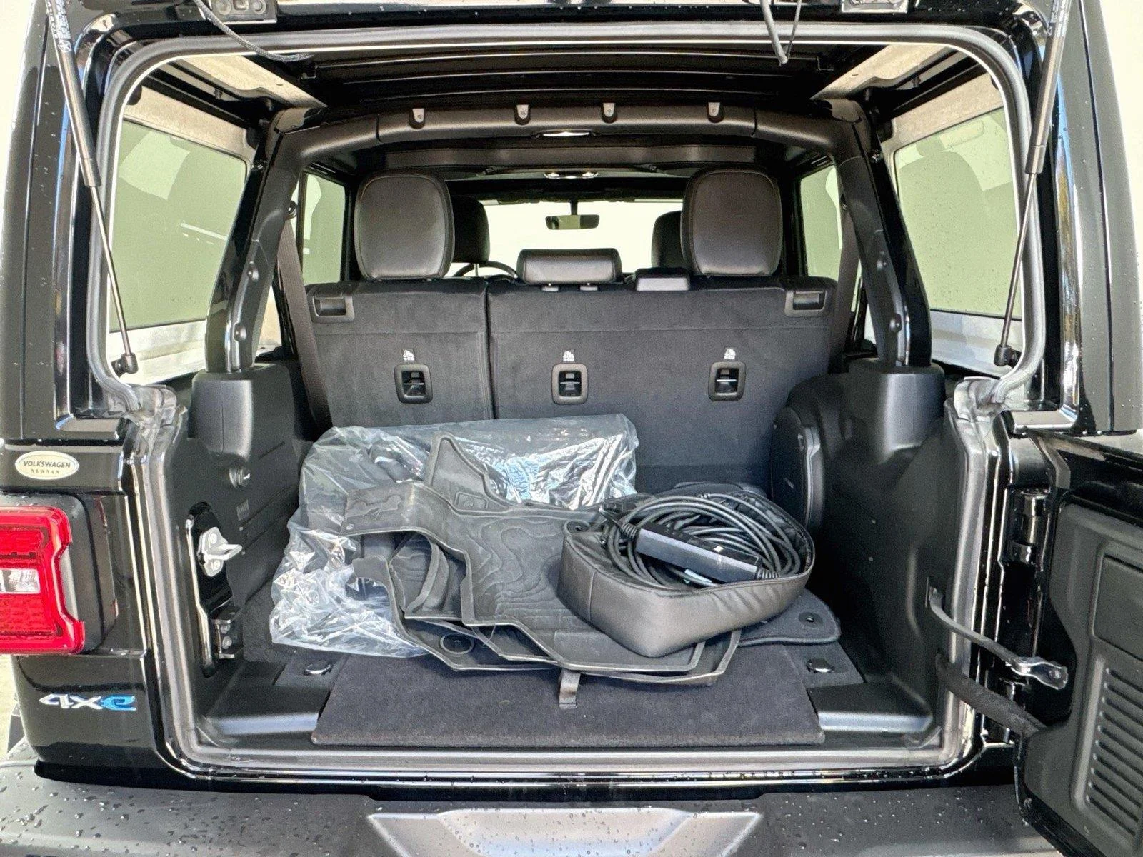 Used 2023 Black Clearcoat Jeep Sahara image 25