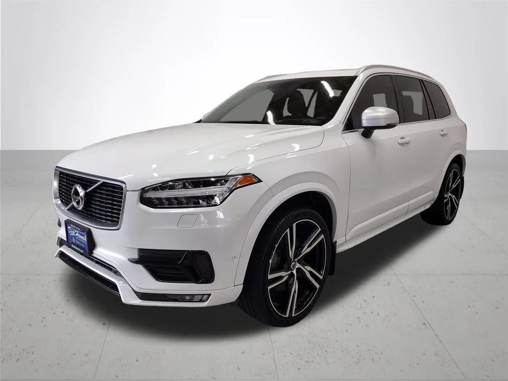 Used 2019 White Volvo T6 R-Design image 2