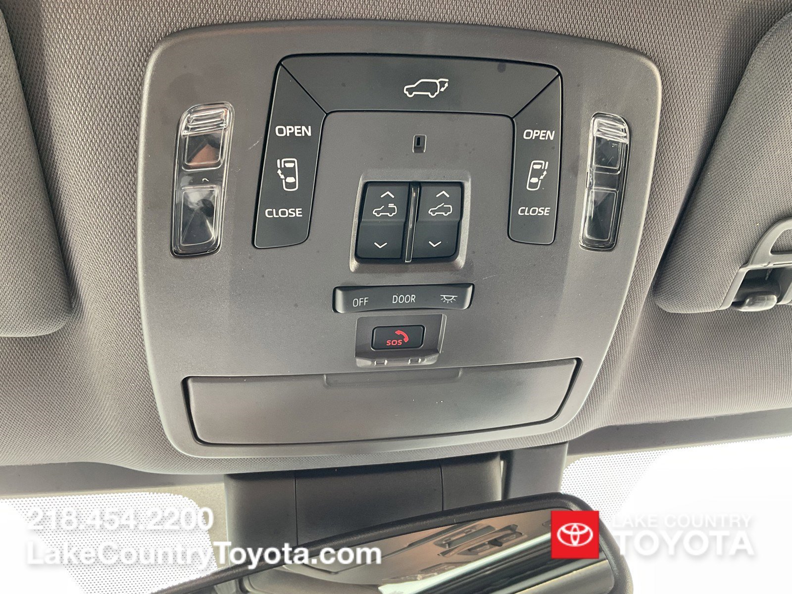 Used 2022 Silver Toyota Platinum image 32