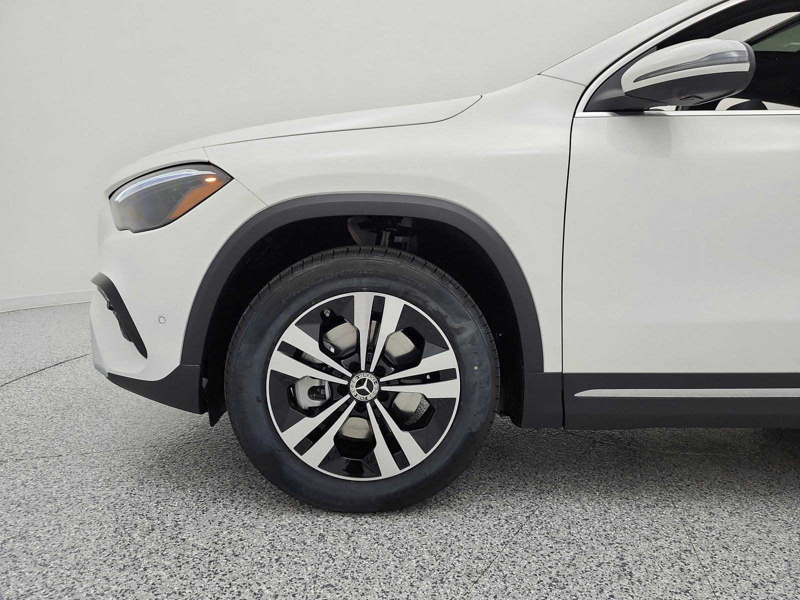 New 2026 Polar White Mercedes-Benz GLA 250 SUV image 13