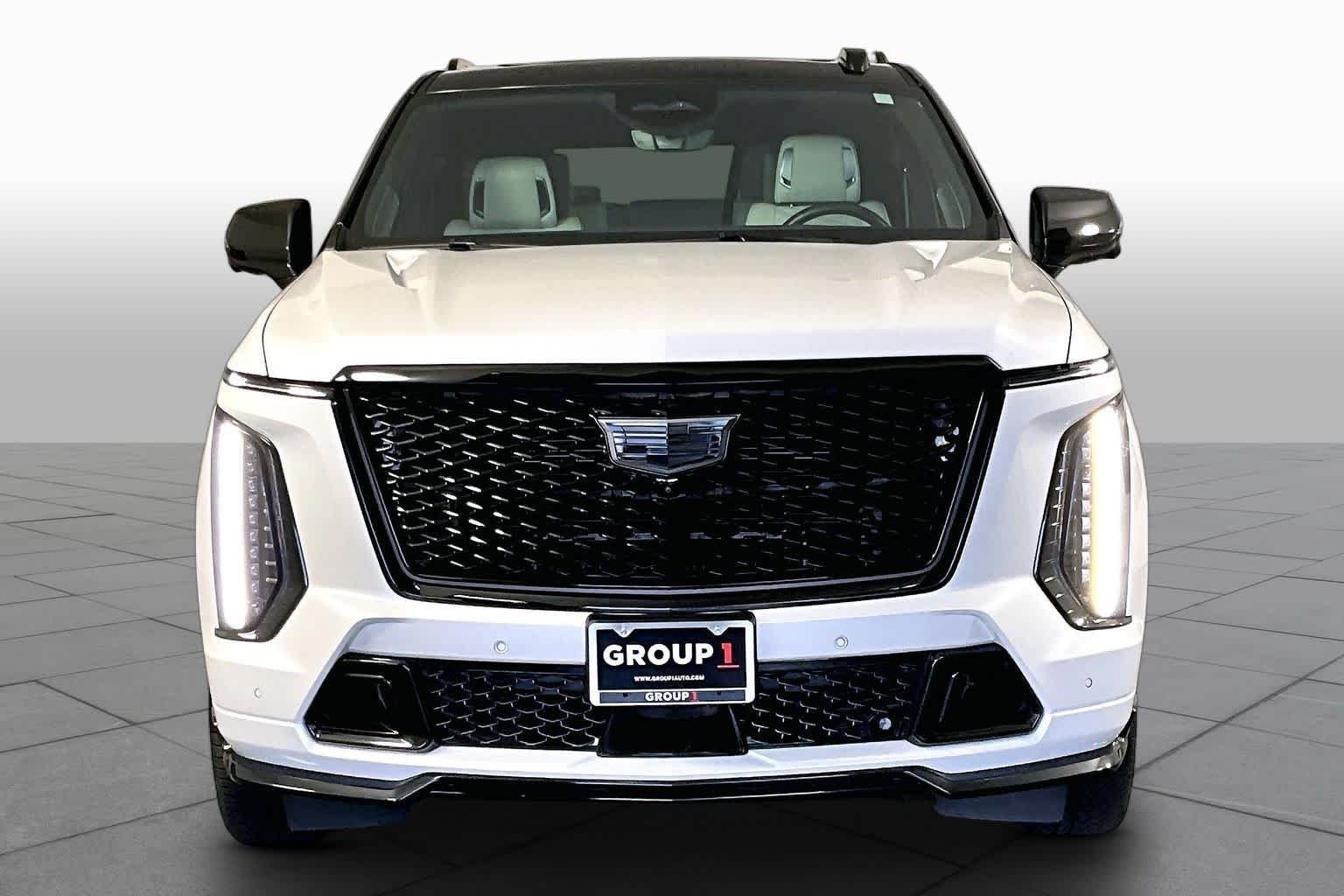 Used 2025 Crystal White Tricoat Cadillac Escalade-V image 4