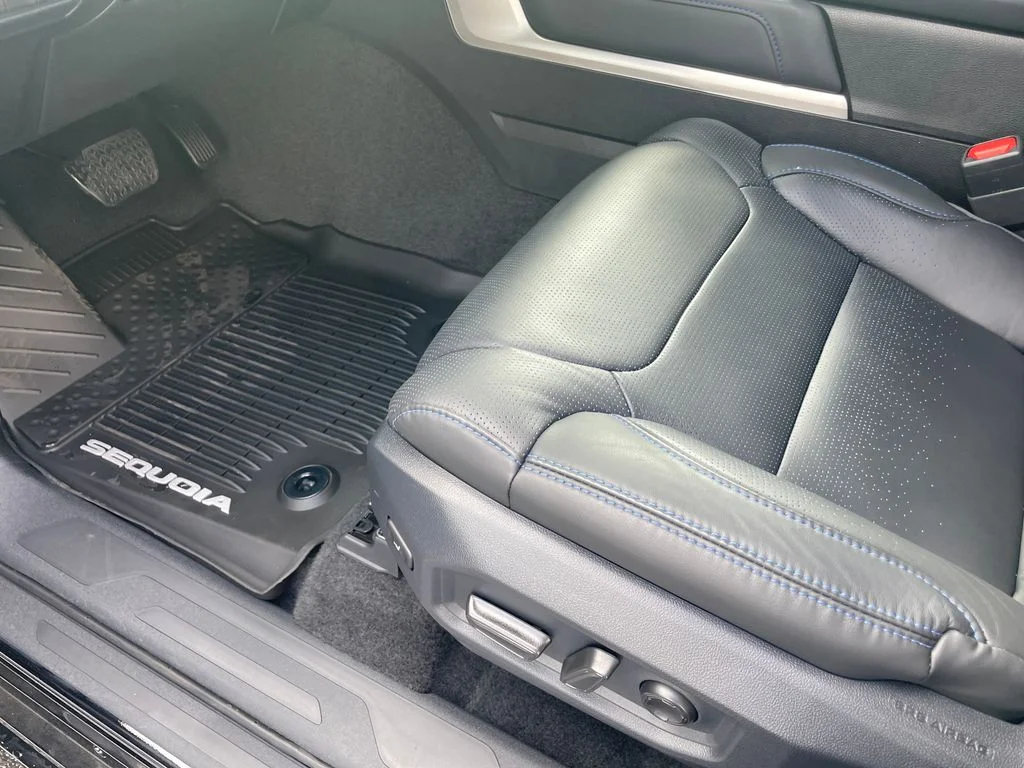 2026 Toyota Sequoia Platinum - Photo 19