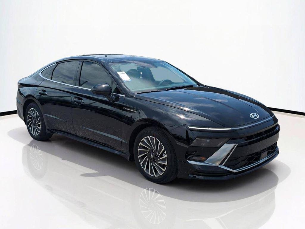 New 2026 Black Hyundai SEL image 2