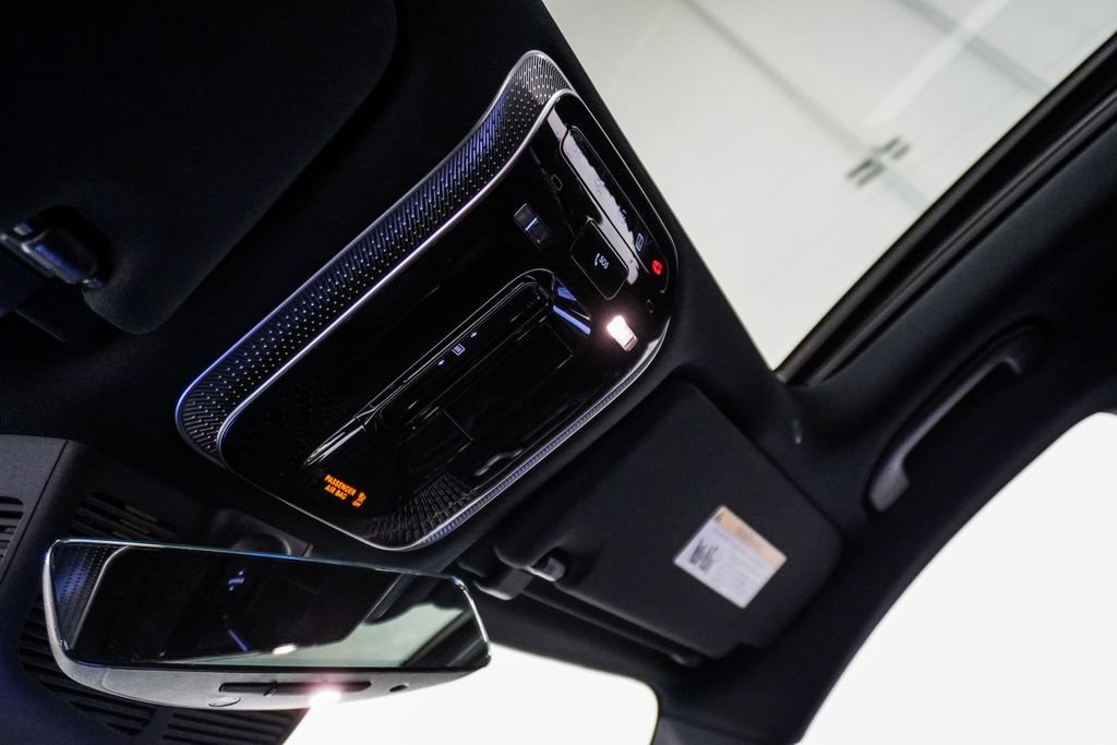 Used 2022 Gray Mercedes-Benz S 500 image 28