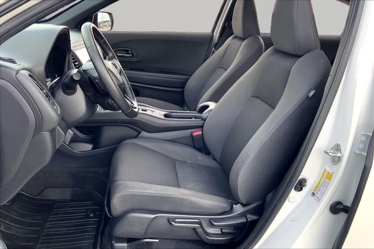 Used 2022 Platinum White Pearl Honda Sport image 8