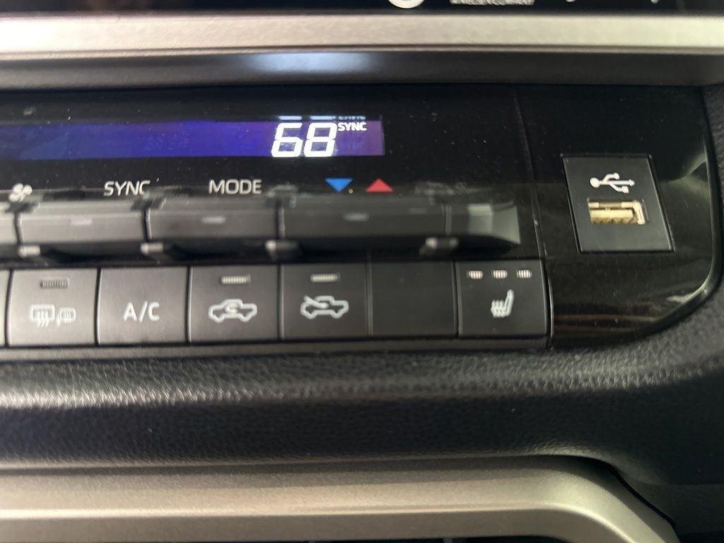 Used 2022 White Toyota SR5 image 26