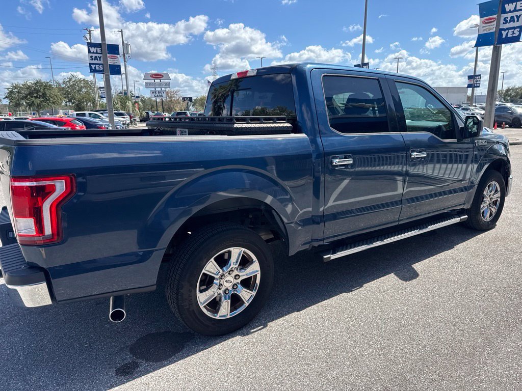 Used 2017 Blue Ford XLT image 5