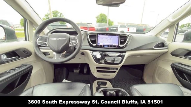 Used 2023 White Chrysler Touring L image 30