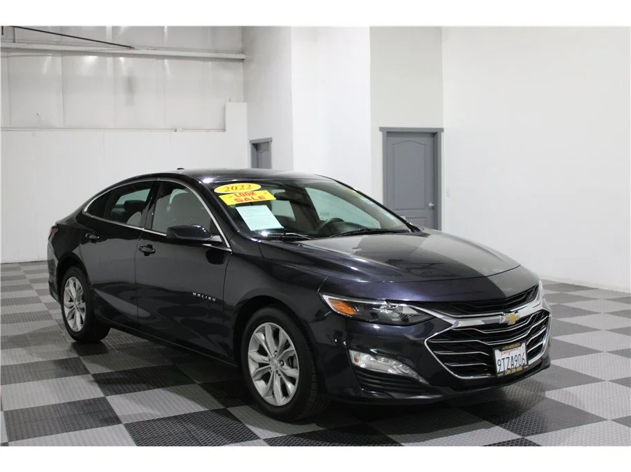Used 2022 Dark Ash Metallic Chevrolet LT image 3