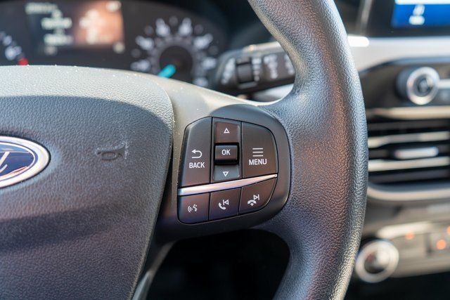 Used 2022 Oxford White Ford SE image 21