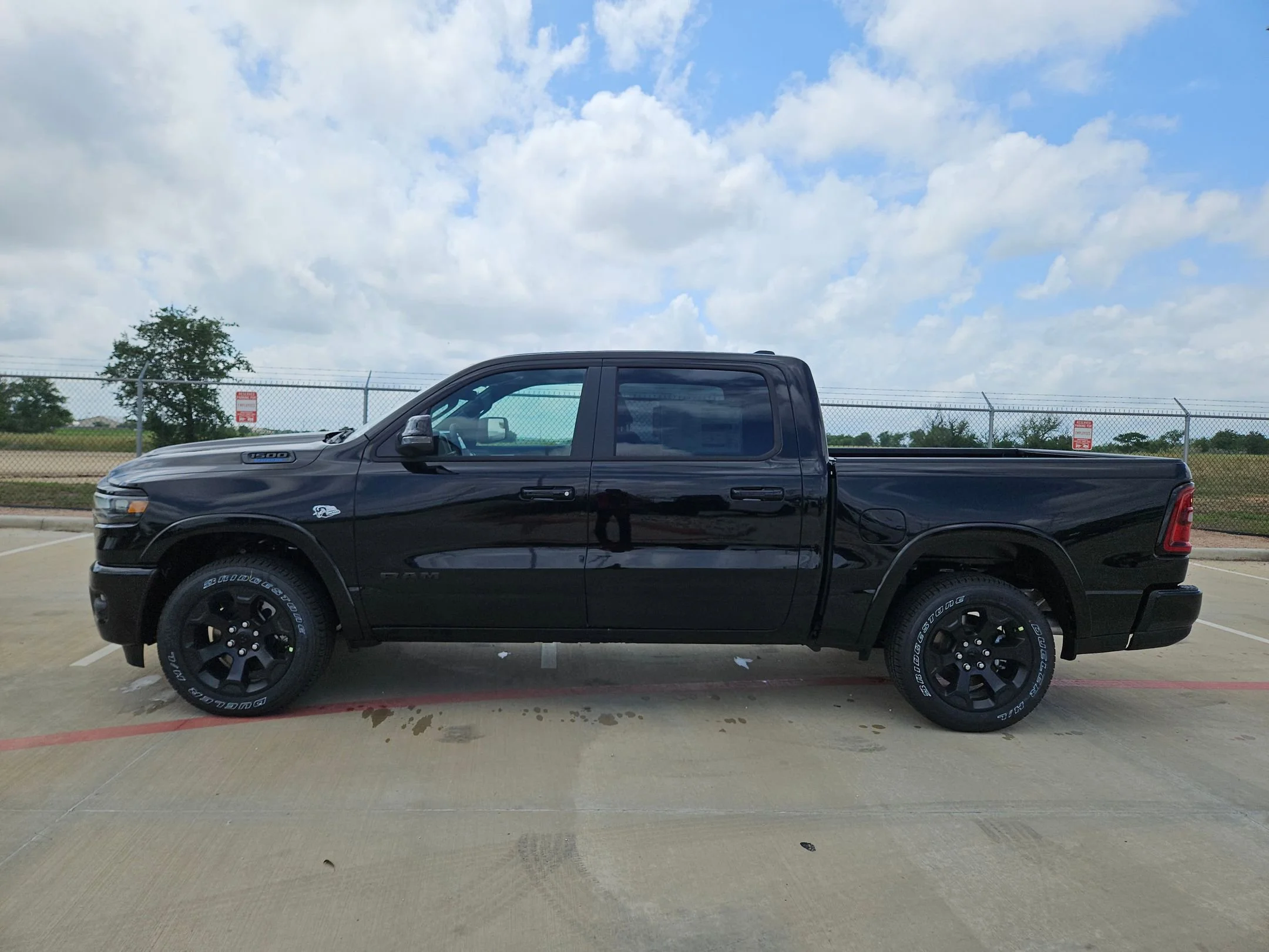 New 2026 Diamond Black Crystal Pearlcoat RAM Big Horn/Lone Star image 6