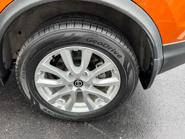 Certified Used 2021 Monarch Orange Nissan S image 7