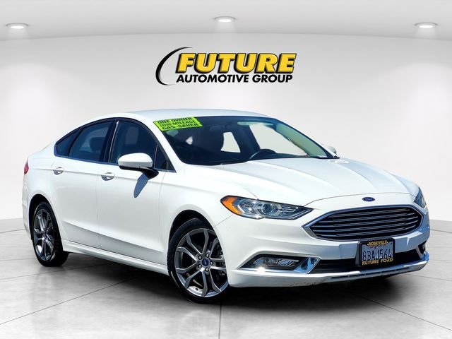 Used 2017 White Ford SE image 1