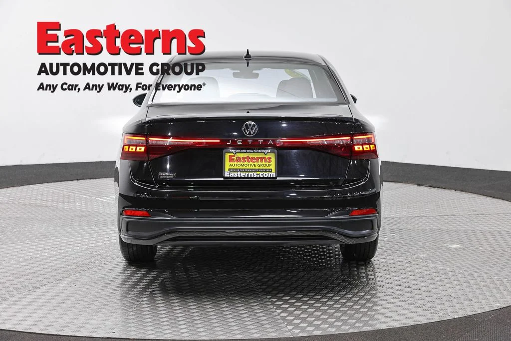 Used 2025 Black Volkswagen 1.5T Sport image 6
