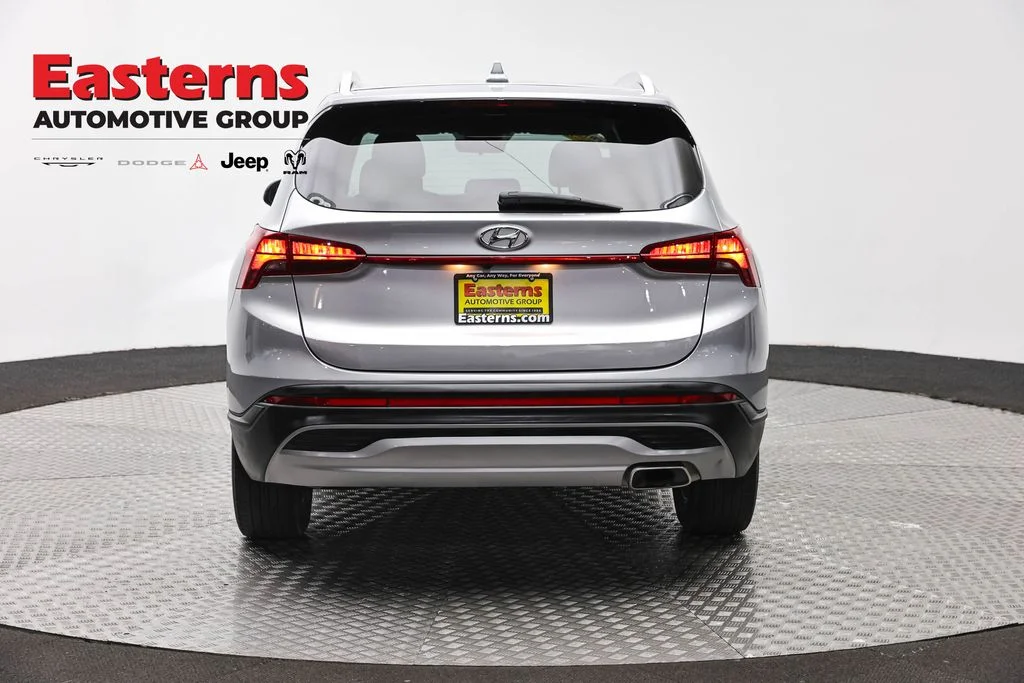 Used 2023 Silver Hyundai SEL image 9