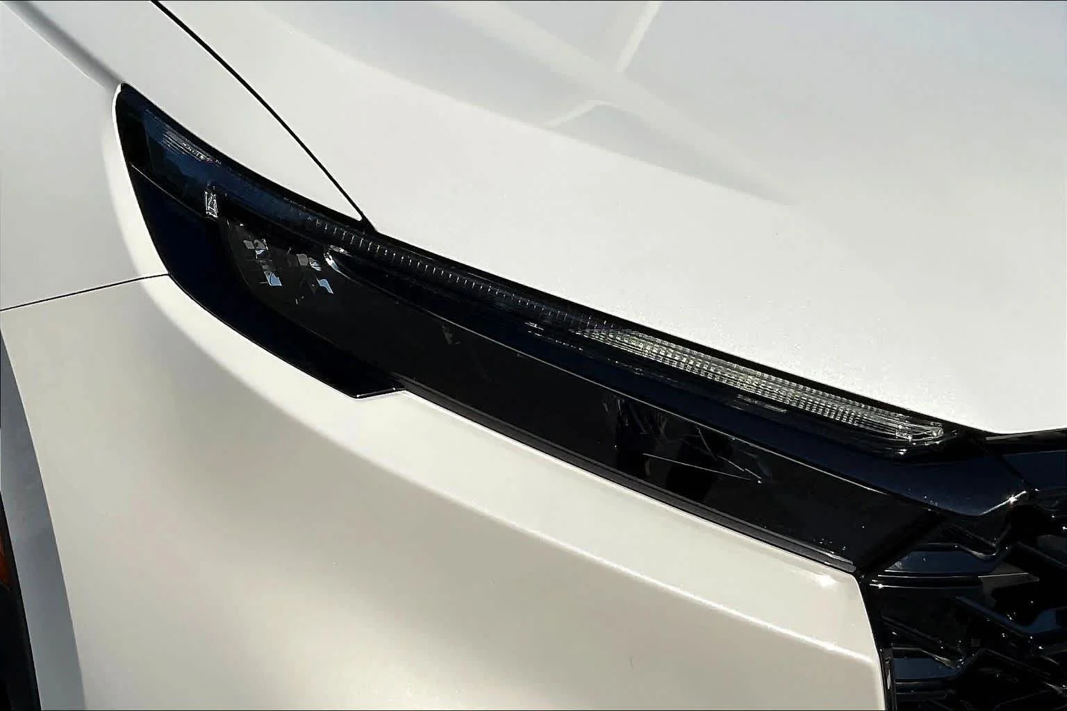 Used 2024 Platinum White Pearl Honda Sport Touring image 28