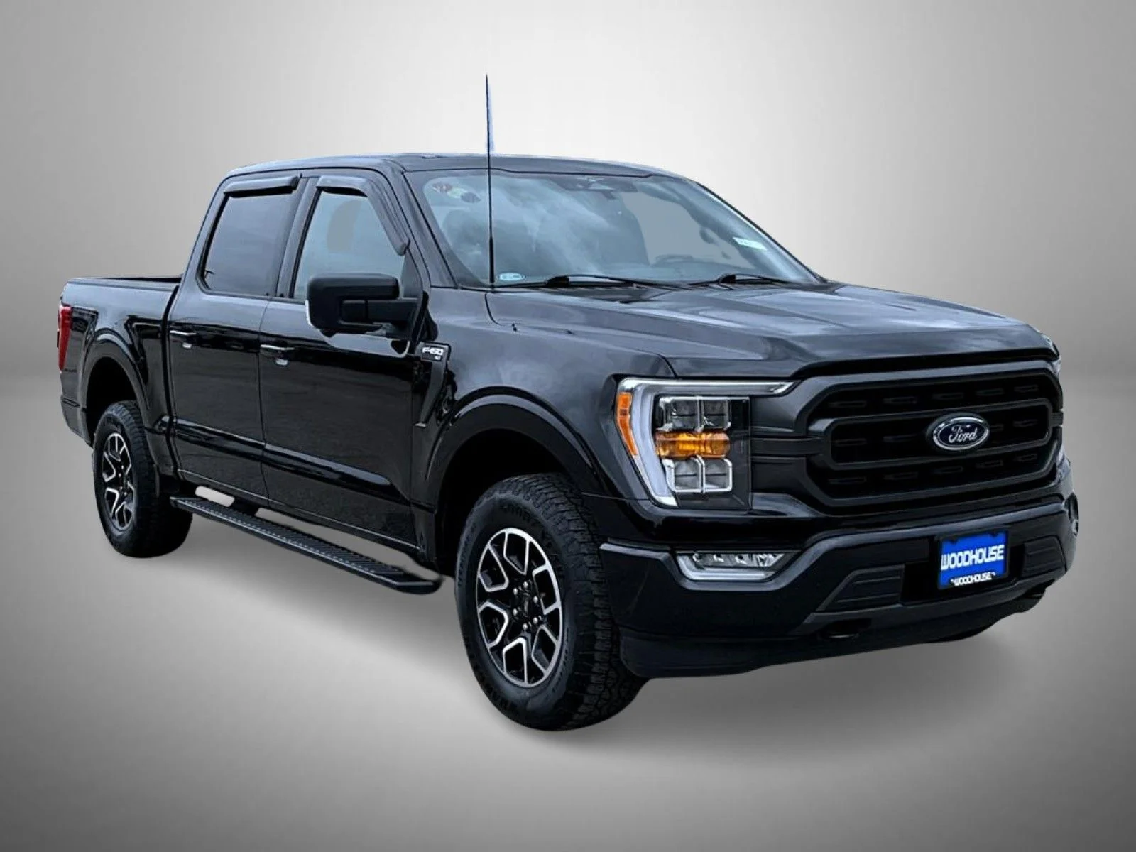 Used 2023 Black Ford XLT image 3