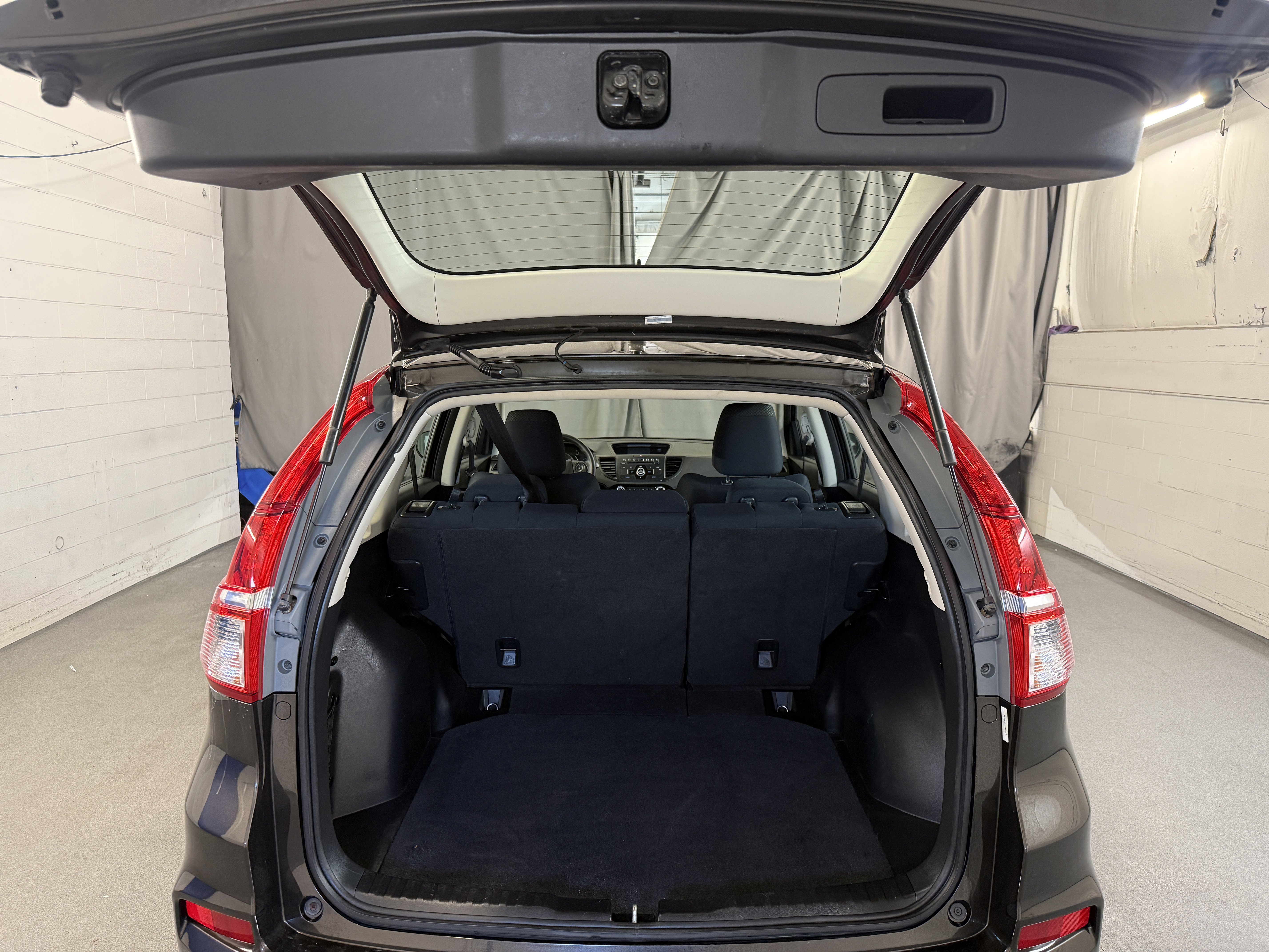 Used 2015 Urban Titanium Metallic Honda LX image 8