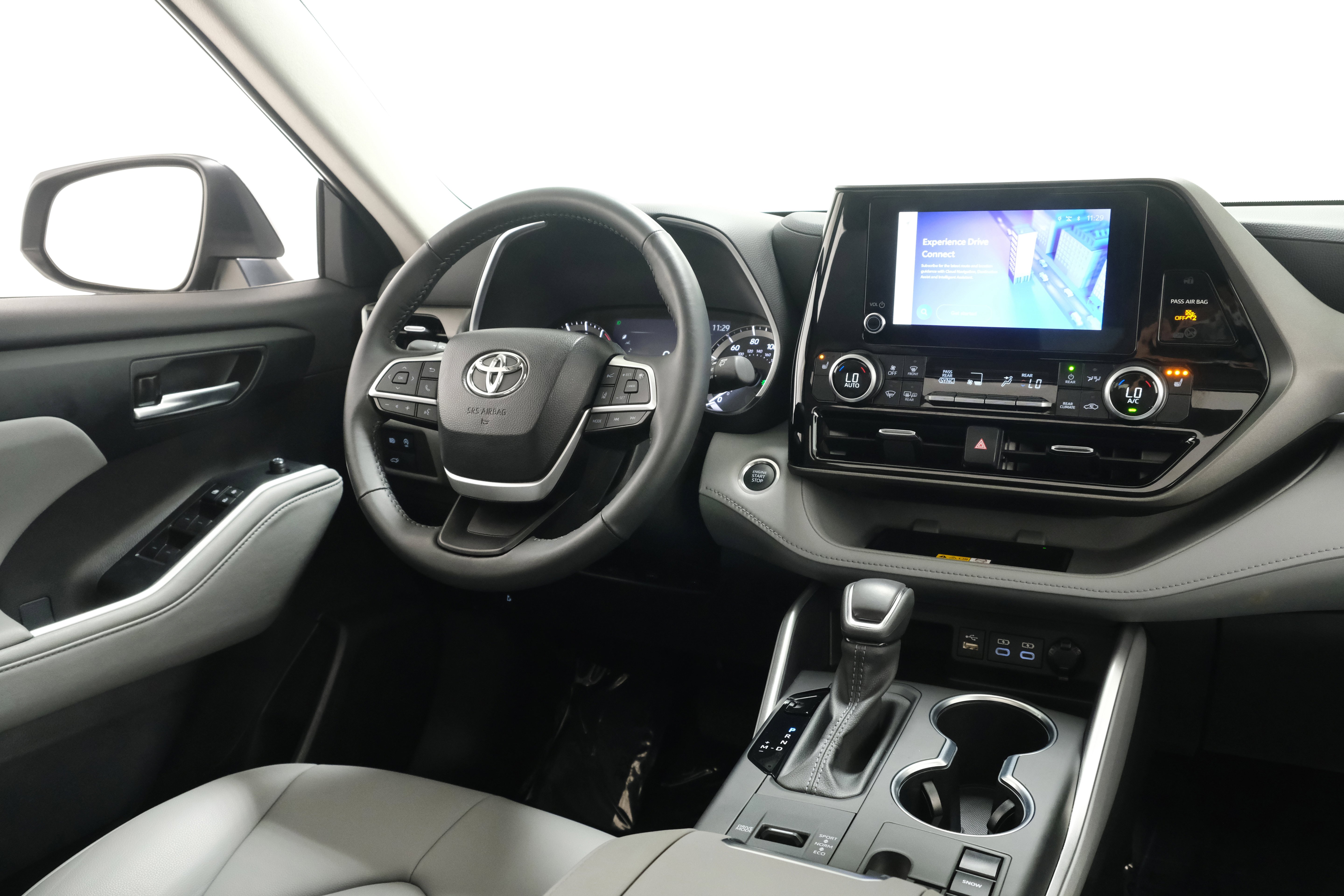 2024 Toyota Highlander XLE - Photo 11