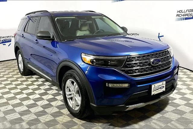 Certified Used 2023 Blue Metallic Ford XLT image 30
