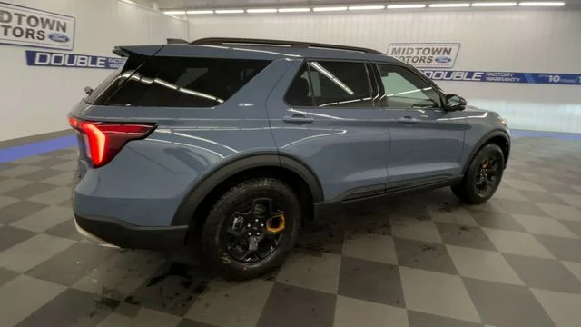 New 2027 Vapor Blue Metallic Ford Tremor® image 8