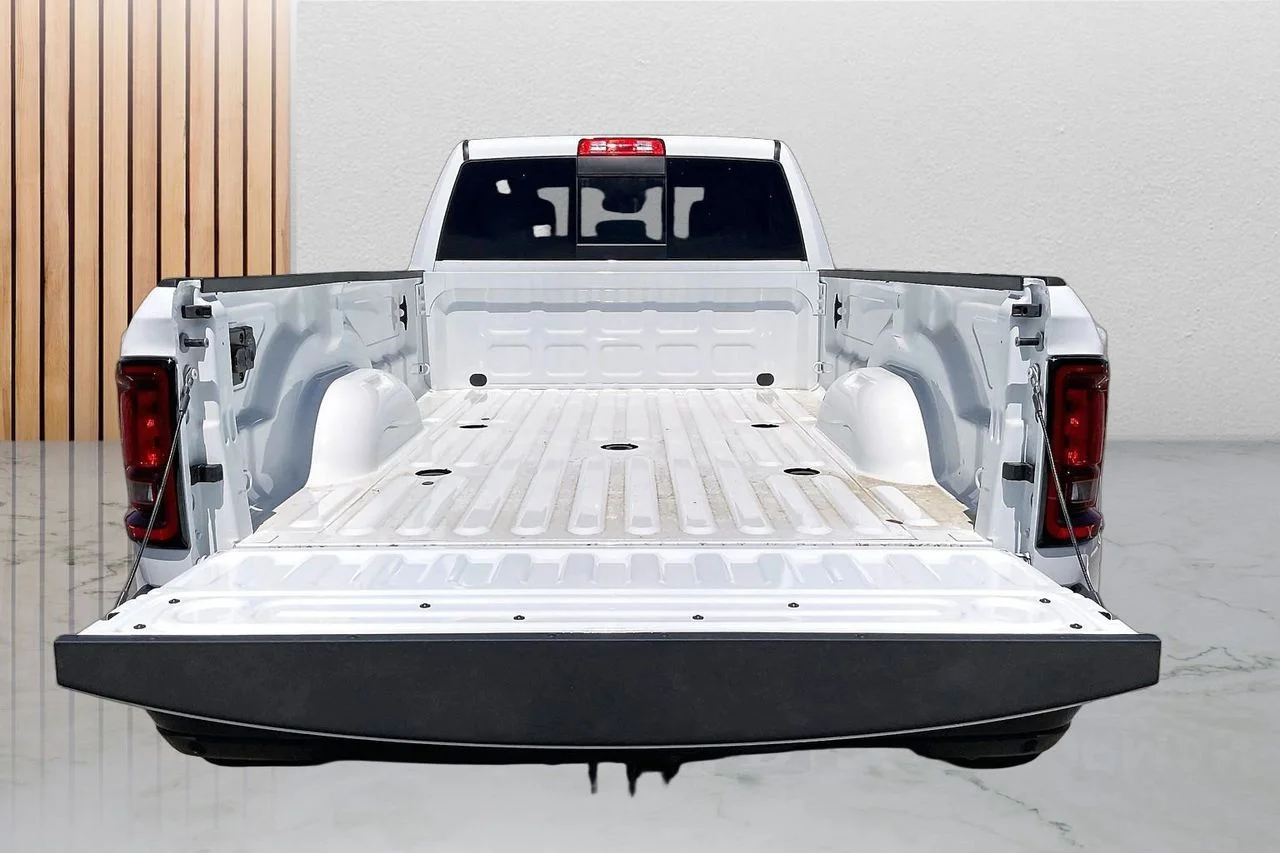 New 2026 Bright White Clear-Coat Exterior Paint RAM Tradesman image 24