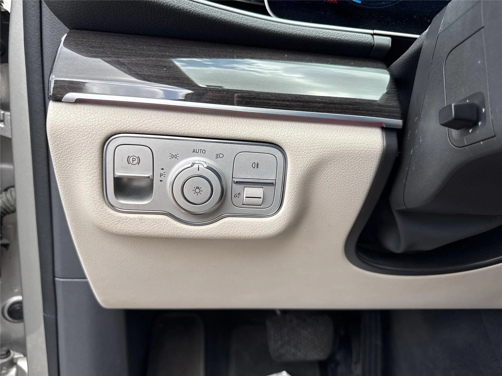Used 2020 Iridium Silver Metallic Mercedes-Benz GLE 350 image 31