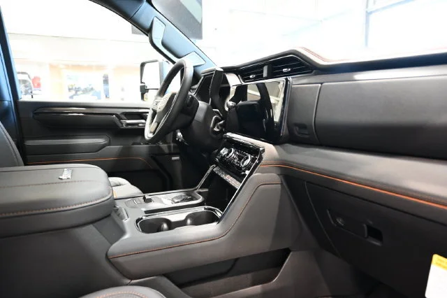 2026 GMC Sierra 2500HD AT4 - Photo 16