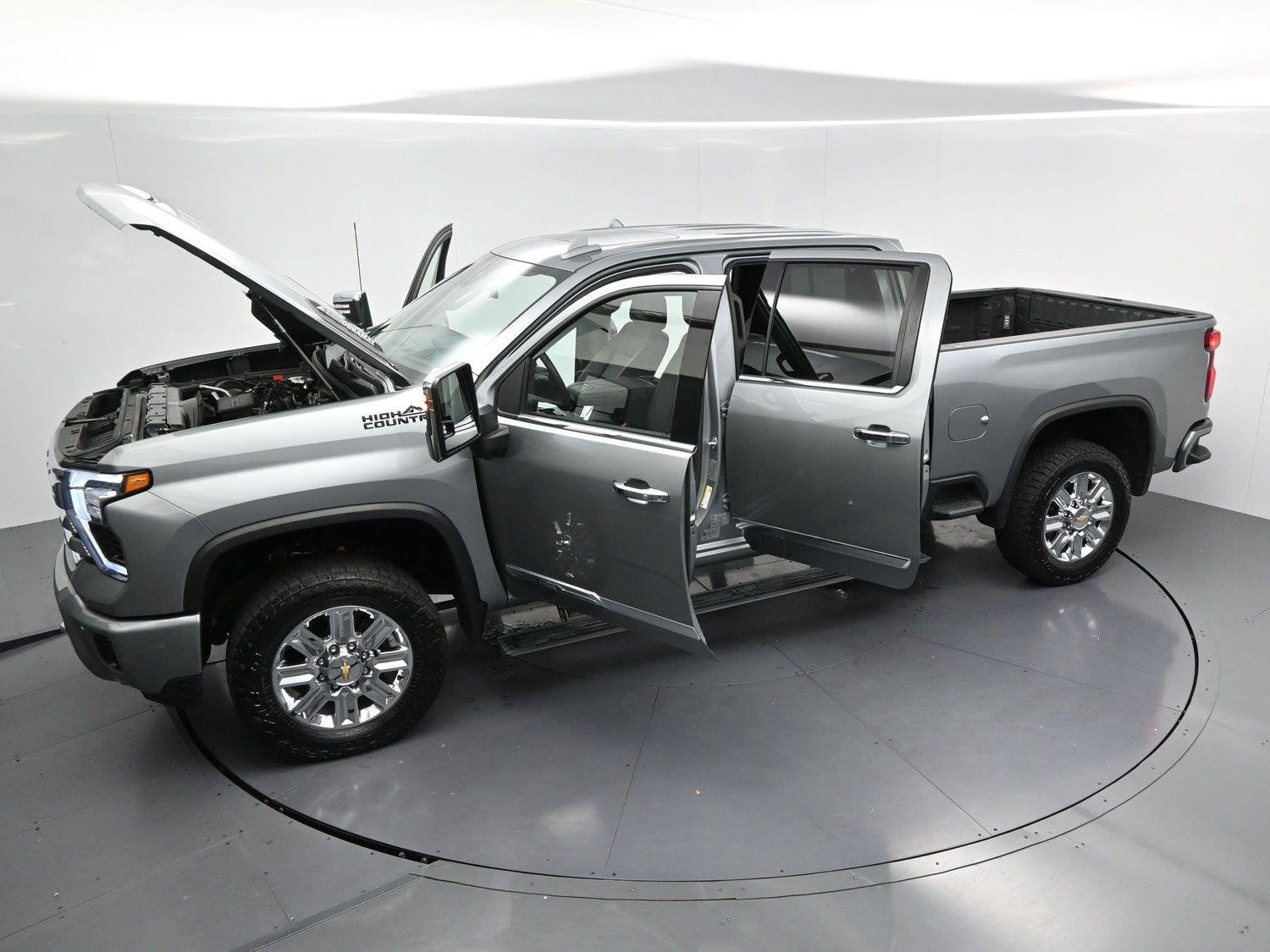 Used 2024 Sterling Gray Metallic Chevrolet High Country image 40