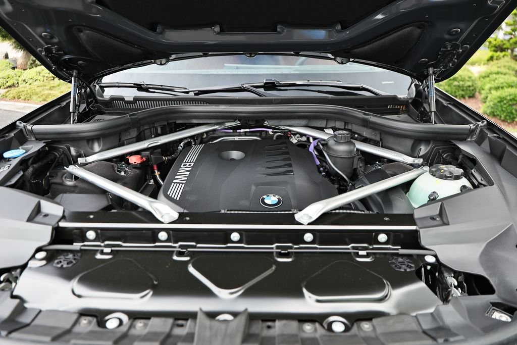 New 2027 Dravit Grey Metallic BMW xDrive40i image 34