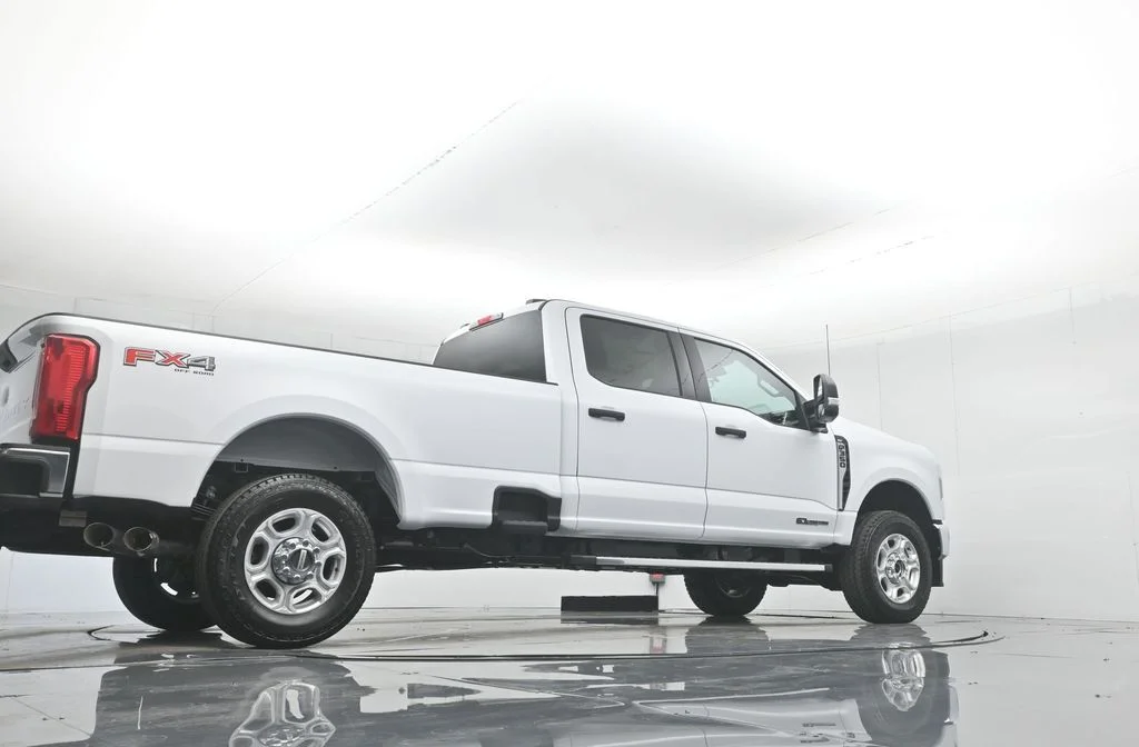 New 2026 Oxford White Ford XLT image 52